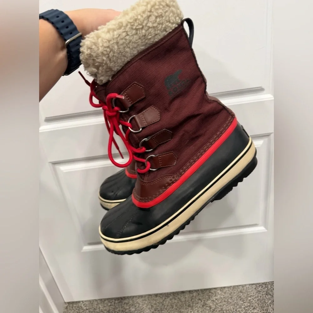 Sorel Women's Winter Carnival waterproof boots size 9 EUC - Picture 3 of 6